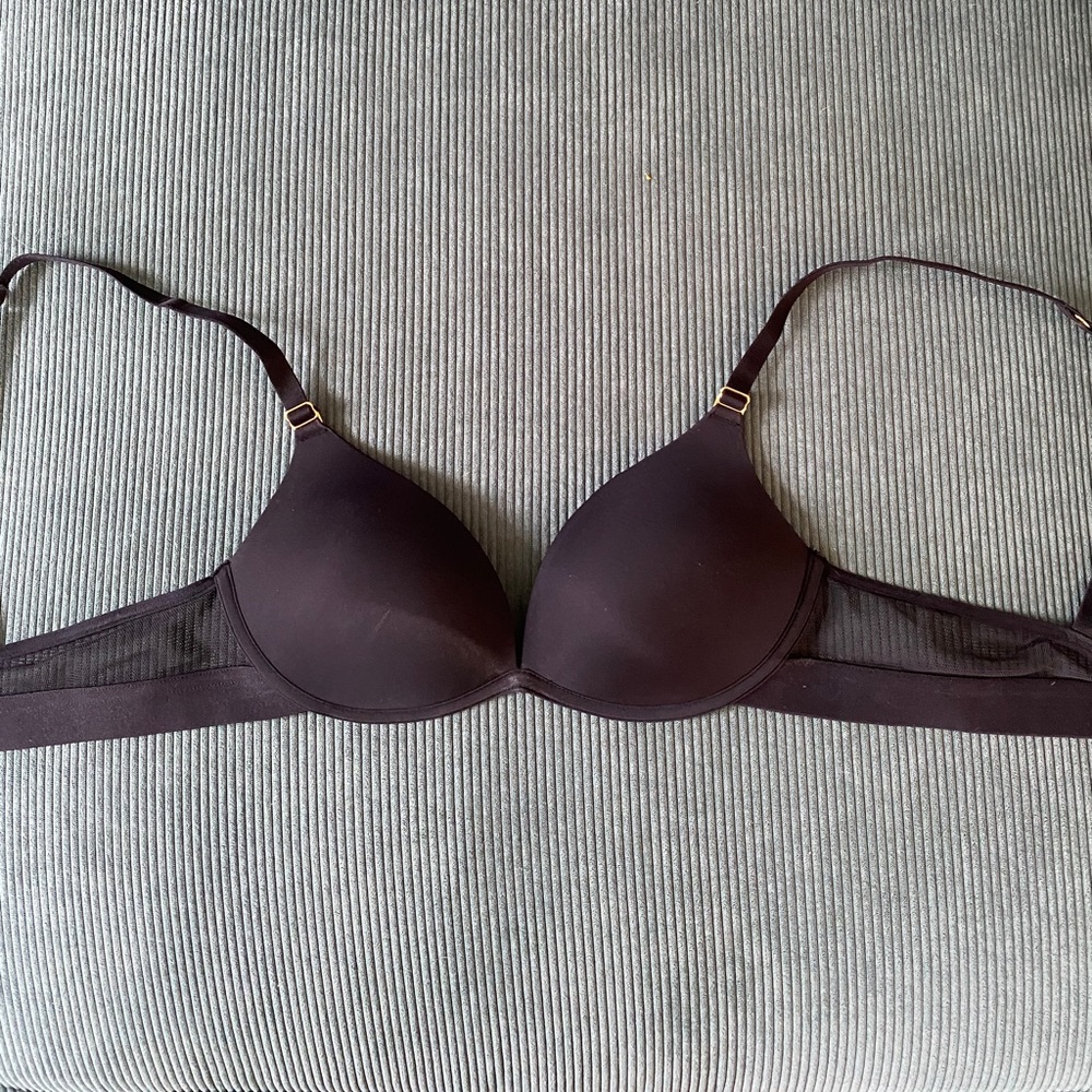 Deep V No Wire Push-up Bra by Lively